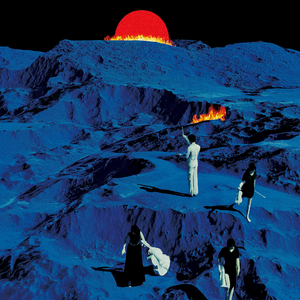 美女光着下体扒开内裤
