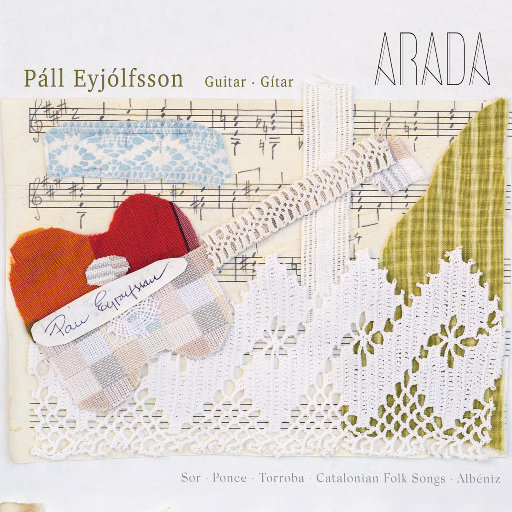 美女光着下体扒开内裤
